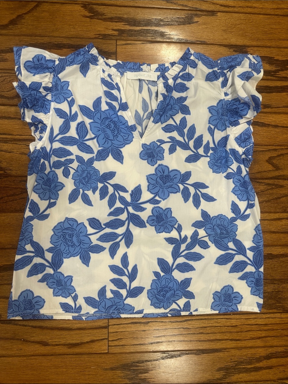 Sugarlips White Top with Blue Floral Print - Picture 3 of 3